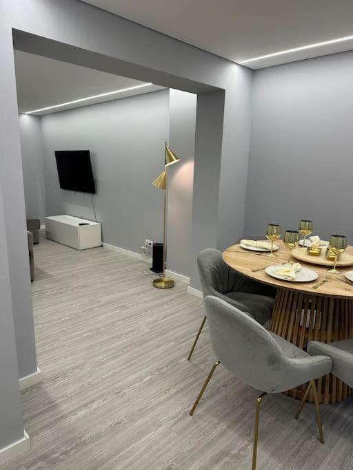 Duplex Com Jacuzzi Em Olival Basto Apartment Lisbon